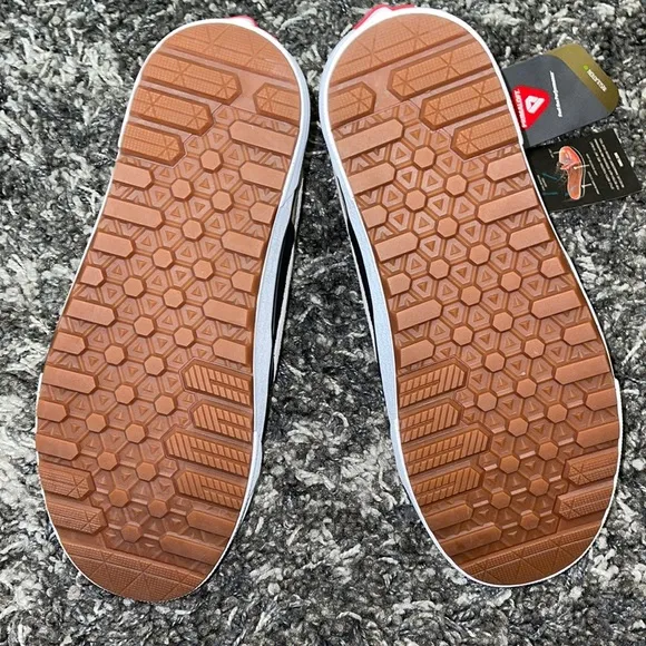 New VANS Sk8-Hi MTE 2.0 DX in Dirt / True White