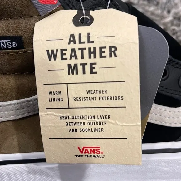 New VANS Sk8-Hi MTE 2.0 DX in Dirt / True White