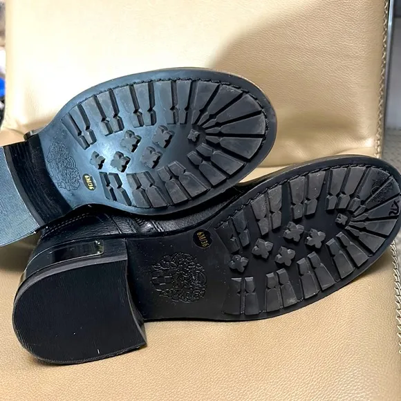 New Vince Camuto leather boots, Sz 6