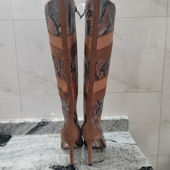 New VINCE CAMUTO Women's Saraalan Patchwork Boots Women's Shoes In Tostada