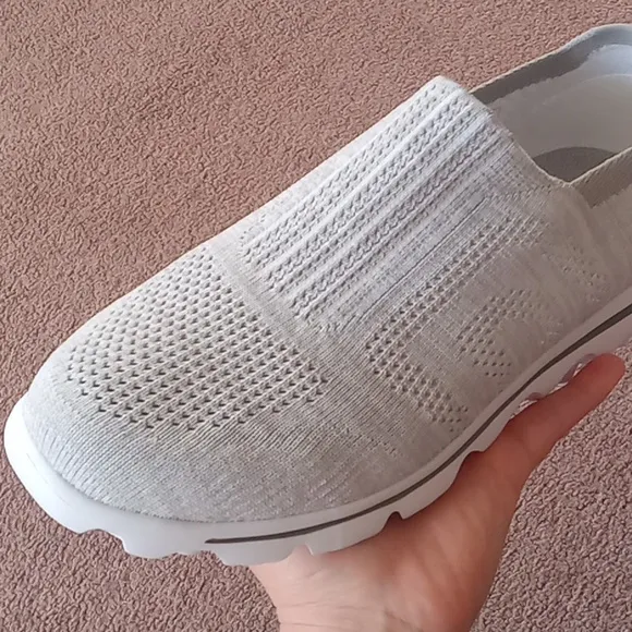 NEW with Box size 9 Wide Propet Grey Sneakers Comfort shoes