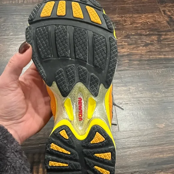 Newton Distance Elite Momentum Running Shoes - Style Code 022312 - Size 11.5
