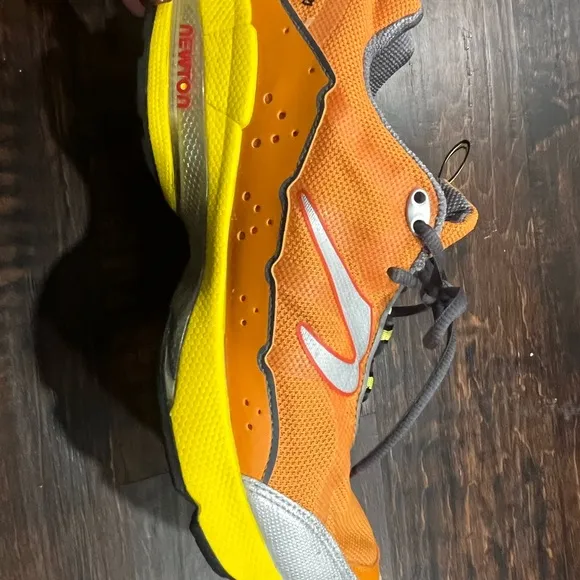 Newton Distance Elite Momentum Running Shoes - Style Code 022312 - Size 11.5