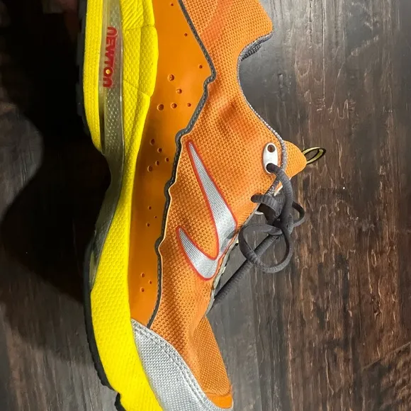 Newton Distance Elite Momentum Running Shoes - Style Code 022312 - Size 11.5