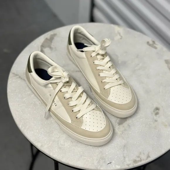 NFS new Tommy Hilfiger shoes sneakers ladies size 8,5