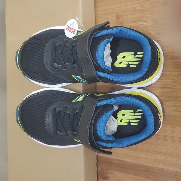 NIB 13 X-Wide Little Boys, 680 V6 Velcro Hook &amp; Loop Running Shoe by New Balance