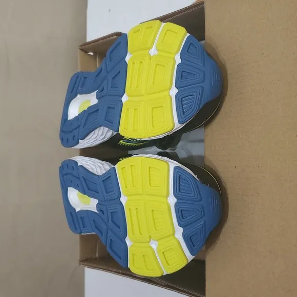 NIB 13 X-Wide Little Boys, 680 V6 Velcro Hook &amp; Loop Running Shoe by New Balance