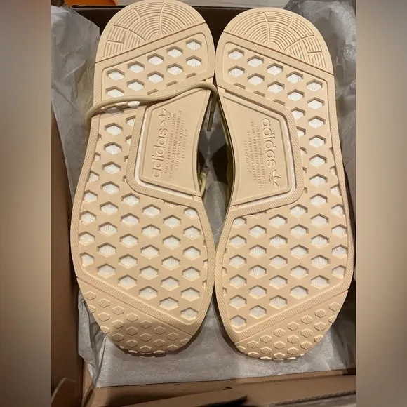 NIB ADIDAS NMD R1 W YELLOW