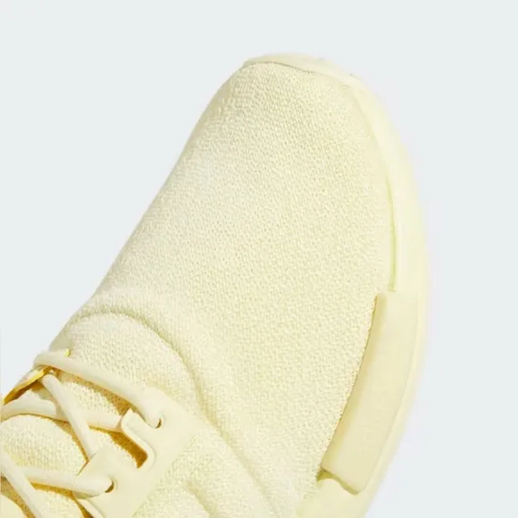 NIB ADIDAS NMD R1 W YELLOW