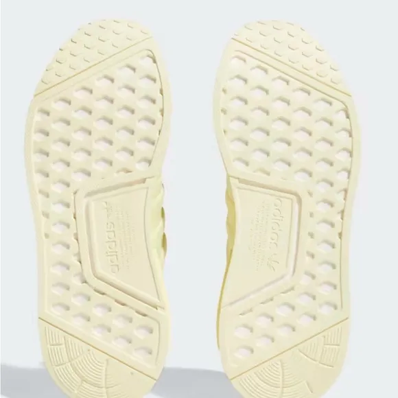NIB ADIDAS NMD R1 W YELLOW
