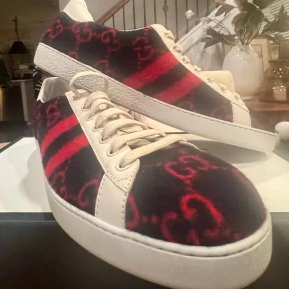 NiB Gucci Ace Sneaker in a Navy &amp; Red Velvet GG w/exaggerated R/B/R Web Detail