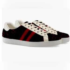 NiB Gucci Ace Sneaker in a Navy &amp; Red Velvet GG w/exaggerated R/B/R Web Detail