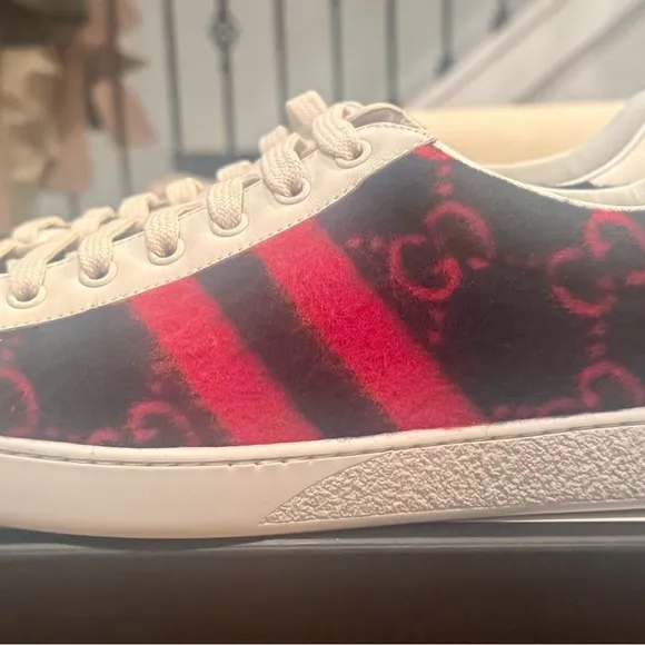 NiB Gucci Ace Sneaker in a Navy &amp; Red Velvet GG w/exaggerated R/B/R Web Detail