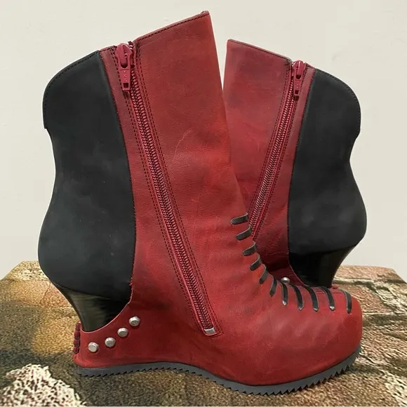 NIB John Fluevog Red Maleika Boots Size 9