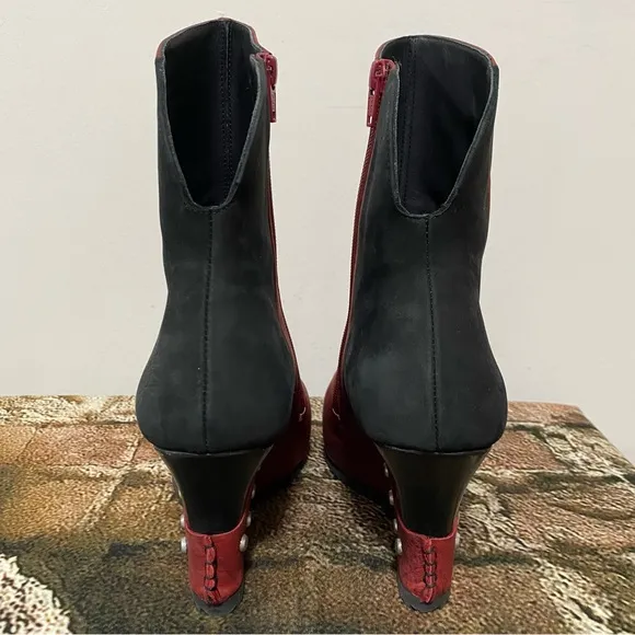 NIB John Fluevog Red Maleika Boots Size 9