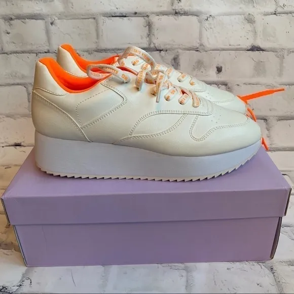 NIB Madden girl Angeles white Paris platform lace up sneakers 8.5 white &amp; orange