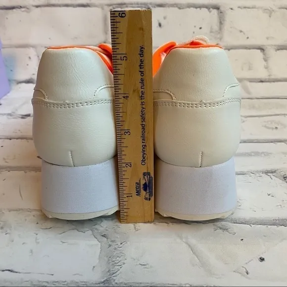 NIB Madden girl Angeles white Paris platform lace up sneakers 8.5 white &amp; orange
