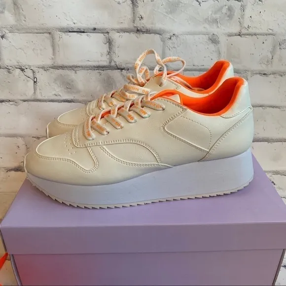 NIB Madden girl Angeles white Paris platform lace up sneakers 8.5 white &amp; orange
