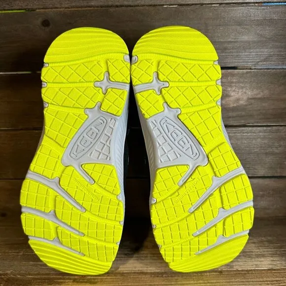 NIB New Big Kids Keen Motozoa‎ Gray Outdoor Water Hiking Shoes Sandals Size 5 Y