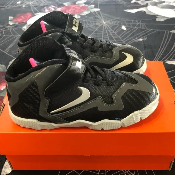 NIB RARE NIKE LEBRON JAMES XI TD TODDLER SHOES 8c