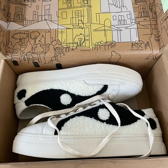 NIB Soludos Yin Yang Platform Sneaker White/Black size 5.5