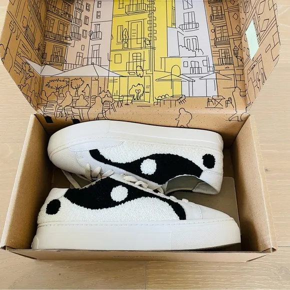 NIB Soludos Yin Yang Platform Sneaker White/Black size 5.5