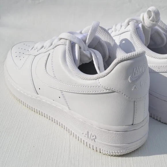 Nike Air Force 1 '07 Unisex Shoes White Size Men's 8 Women's 9.5