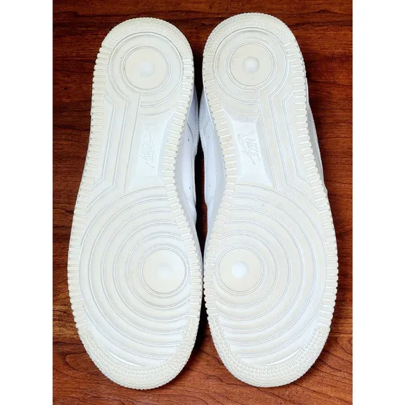 Nike Air Force 1 Low AF1 '07 Triple White - Mens Size 9 Shoes Sneakers 315122111