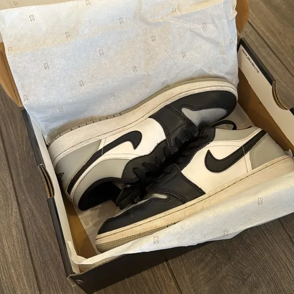 Nike Air Jordan 1 Low LT Smoke Grey Black White Shoes 553560-052 Youth Size 6.5Y