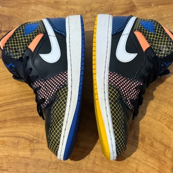 Nike Air Jordan 1 MID Youth Size 3.5Y Colourful GriSchool Sneakers Sho
