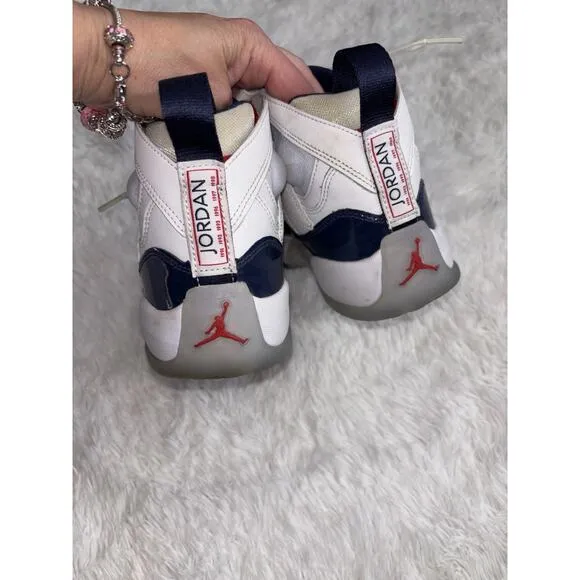 Nike Air Jordan Boys Sz. 4.5 Classic “ Jumpman” High Top Sneaker. Fantastic Pair