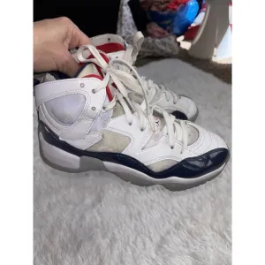 Nike Air Jordan Boys Sz. 4.5 Classic “ Jumpman” High Top Sneaker. Fantastic Pair