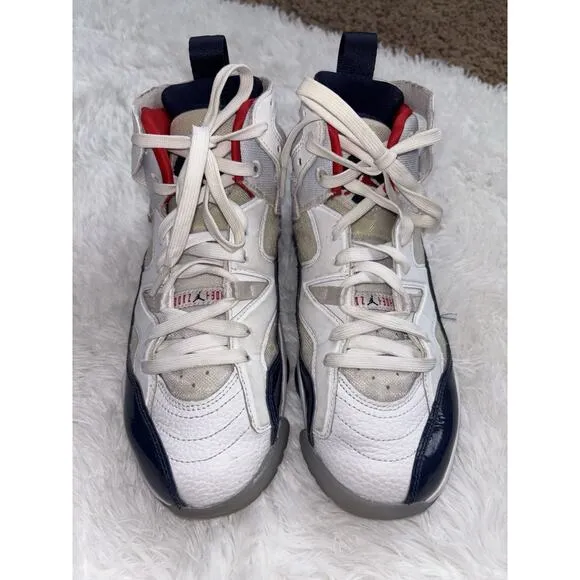 Nike Air Jordan Boys Sz. 4.5 Classic “ Jumpman” High Top Sneaker. Fantastic Pair
