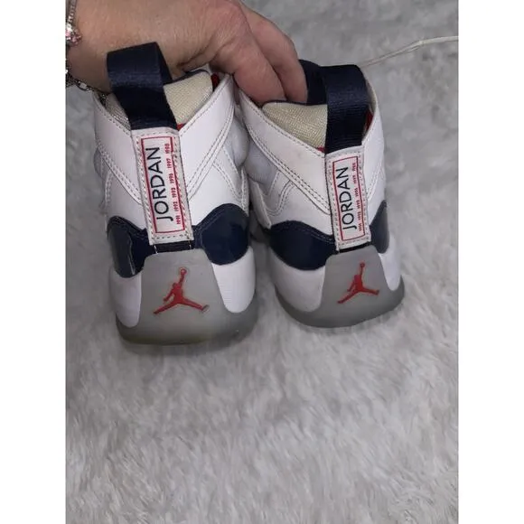 Nike Air Jordan Boys Sz. 4.5 Classic “ Jumpman” High Top Sneaker. Fantastic Pair