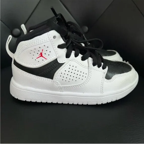 Nike Air Jordan Jumpman Black, White, Red High Top Sneakers Size 10.5C
