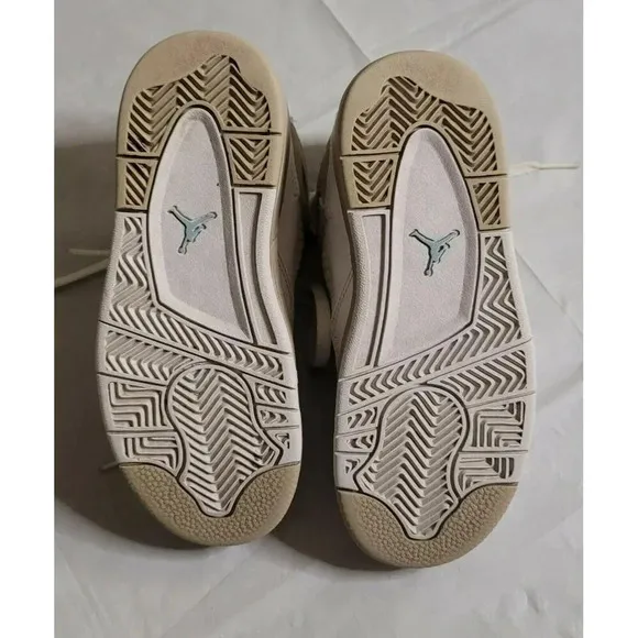 Nike Air Jordan size 12c Boys youth sneakers athletic Retro 4 White And Cream
