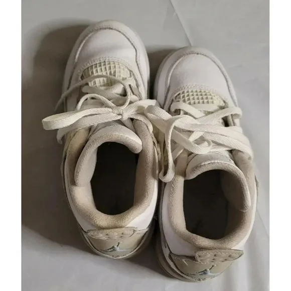 Nike Air Jordan size 12c Boys youth sneakers athletic Retro 4 White And Cream