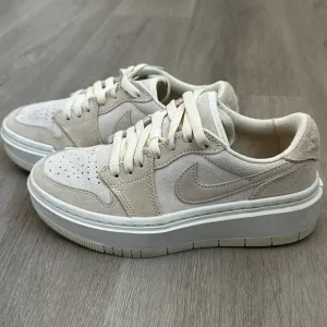 NIKE AIR JORDAN women’s EVALUATE Low women’s size 5 coconut Milk suede sneakers