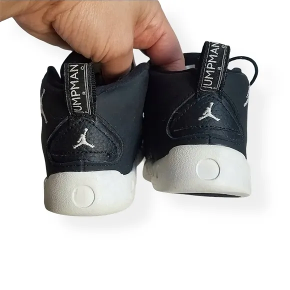 NIKE Air Jordans Black high top sneakers size 10