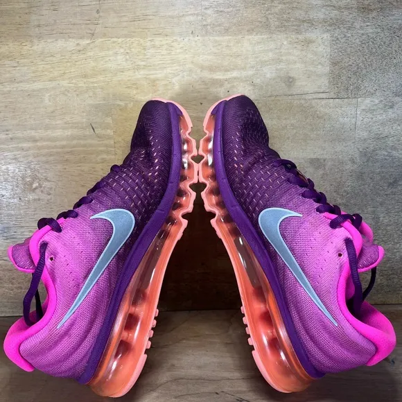 Nike Air Max 2017 Womens Size 7.5 Shoes Sneakers Bright Grape/Fire Pink