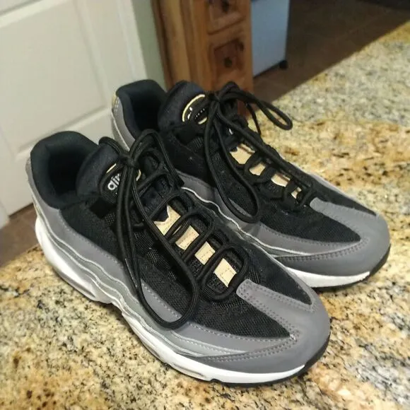 Nike Air Max 95 Youth 6.5 Recraft Running Sneakers Black Mesh CJ3906-007 Running