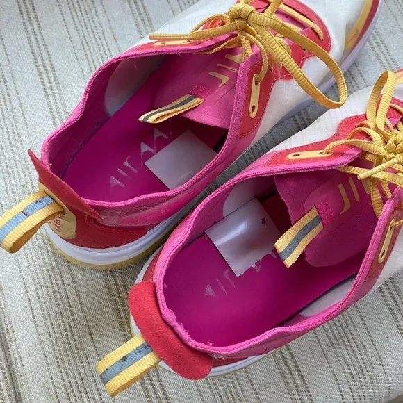 Nike Air Max Dia SE sneakers