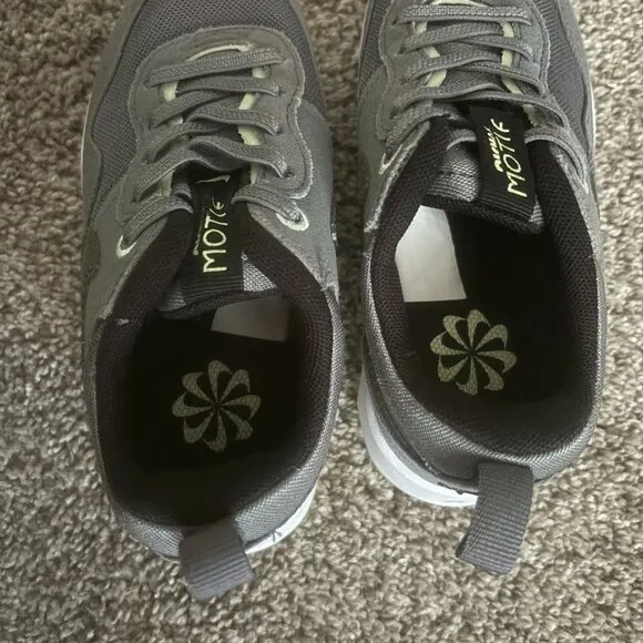 Nike Air Max Motif Size 11.5 Child