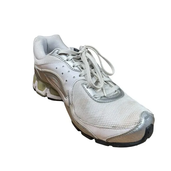 Nike Air Max Refresh 4 White &amp; Silver Nike Swoosh Women's Athletic Shoes Size 6