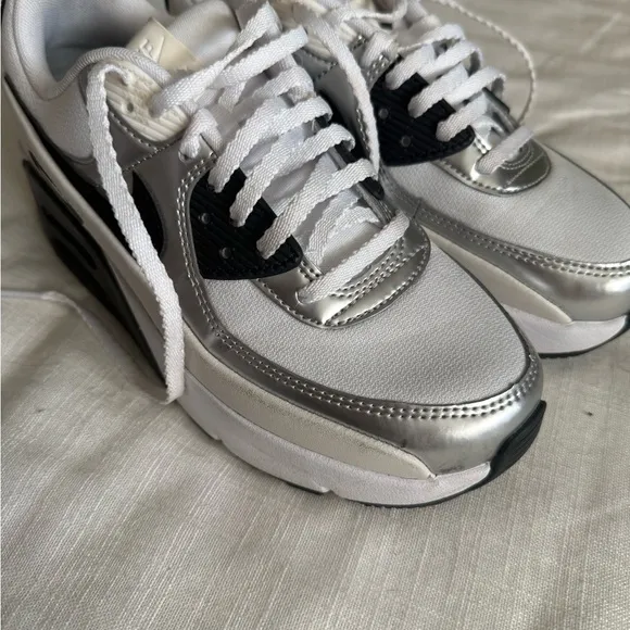 Nike Air Max Silver and Black Sneakers Platform