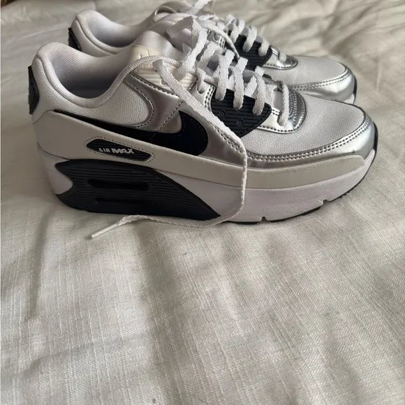 Nike Air Max Silver and Black Sneakers Platform