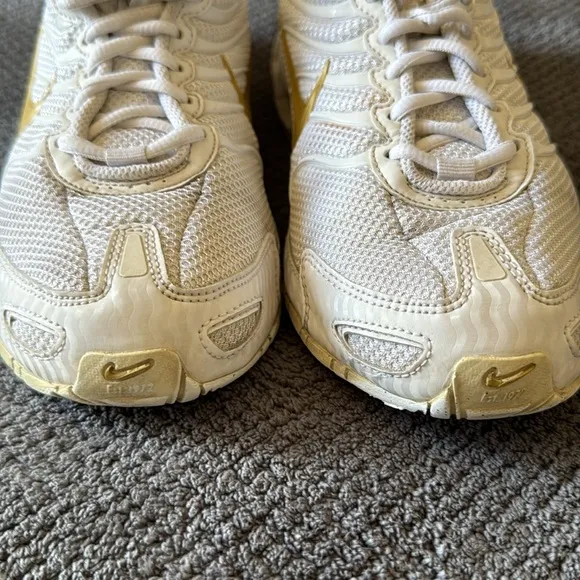 Nike Air Max Torch 4 White Gold Running Shoes Size 9 Women’s CZ376-100