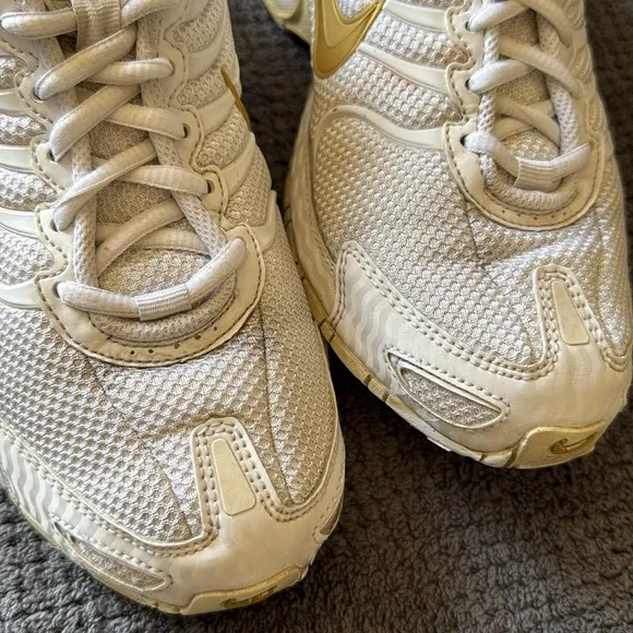 Nike Air Max Torch 4 White Gold Running Shoes Size 9 Women’s CZ376-100