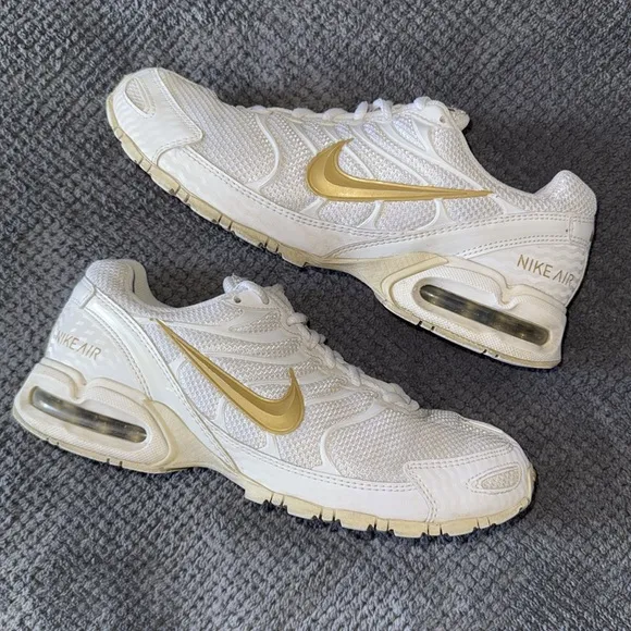 Nike Air Max Torch 4 White Gold Running Shoes Size 9 Women’s CZ376-100