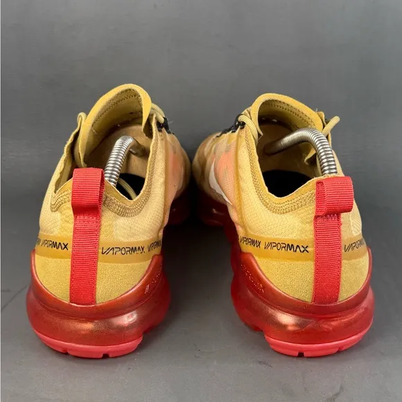 Nike Air VaporMax 2019 Club Gold Ember Glow athletic sneaker shoes men’s 10.5